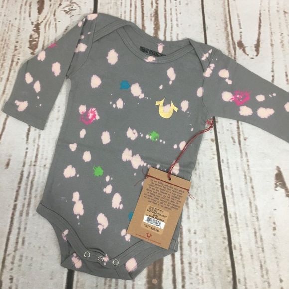 New True Religion Bundle of 2 Long Sleeve Baby Girl Onesies 12-18 Months - Picture 10 of 16